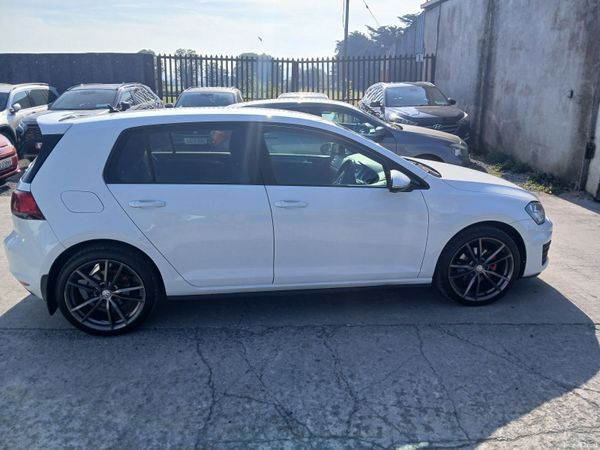 Volkswagen Golf Hatchback, Diesel, 2016, White