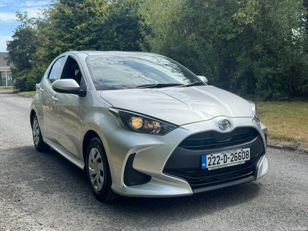 Toyota Yaris Hatchback, Petrol, 2022, Silver