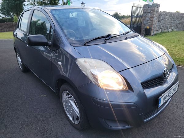 Toyota Yaris Hatchback, Petrol, 2009, Blue