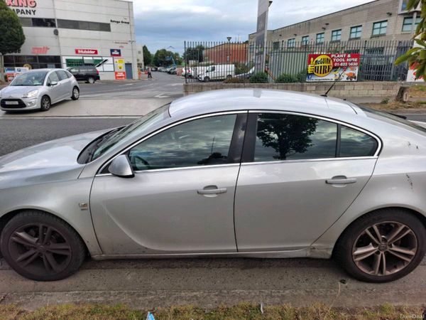 Vauxhall Insignia Hatchback, Diesel, 2011, Silver