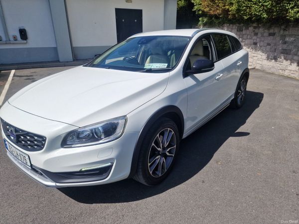 Volvo V60 Estate, Diesel, 2015, White
