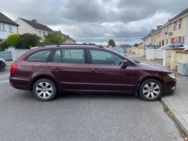 Skoda Superb Estate, Diesel, 2011, Red