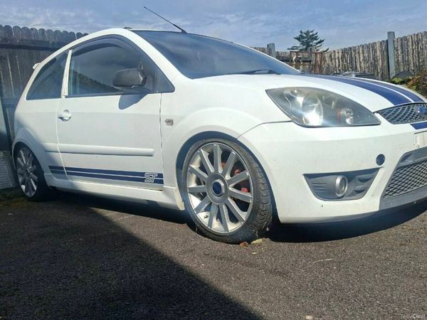 Ford Fiesta Hatchback, Petrol, 2008, White