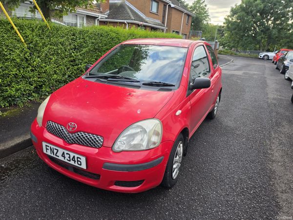 Toyota Yaris Hatchback, Petrol, 2004, Red