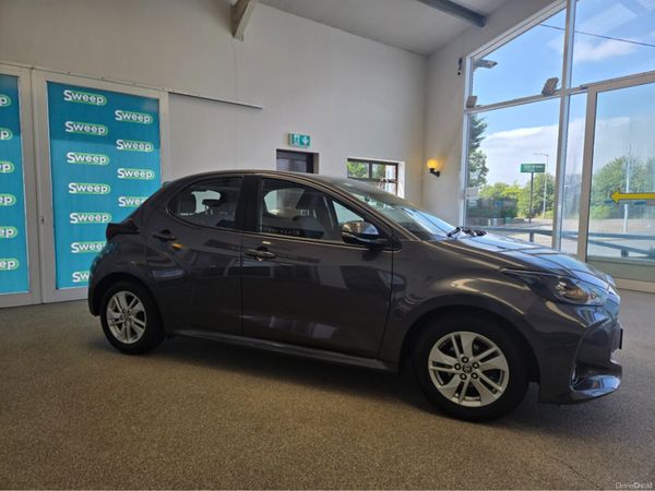 Toyota Yaris Hatchback, Petrol, 2022, Grey