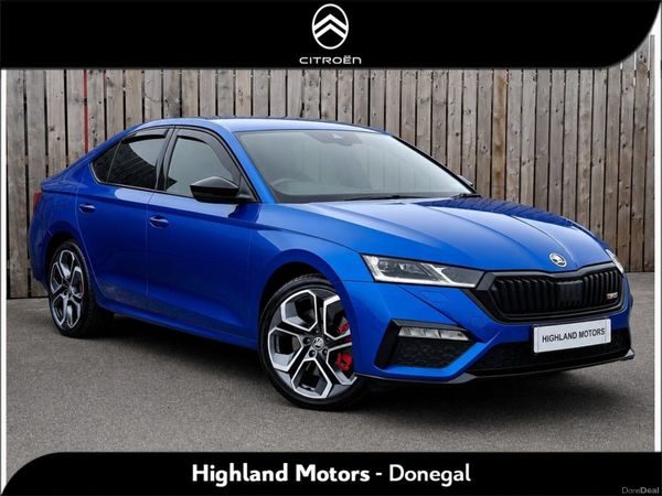 Skoda Octavia Hatchback, Petrol Plug-in Hybrid, 2022, Blue