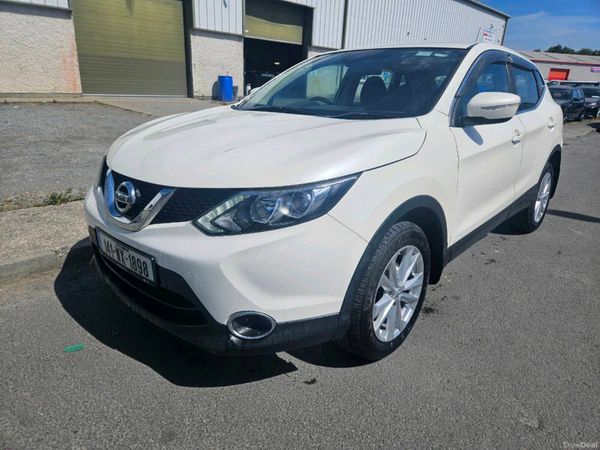 Nissan Qashqai Hatchback, Diesel, 2014, White