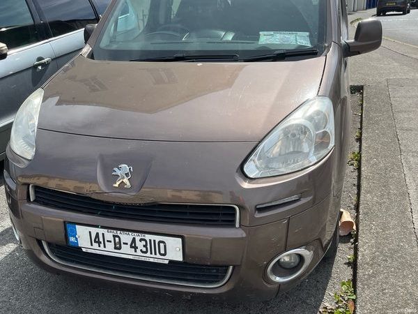 Peugeot Partner Tepee MPV, Diesel, 2014, Brown