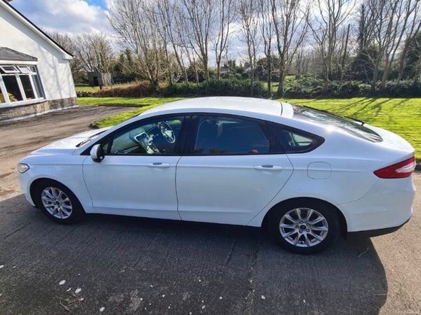 Ford Mondeo Hatchback, Diesel, 2015, White