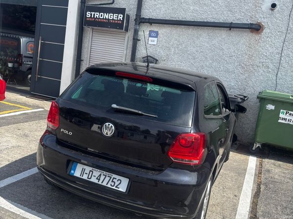 Volkswagen Polo Hatchback, Petrol, 2011, Black