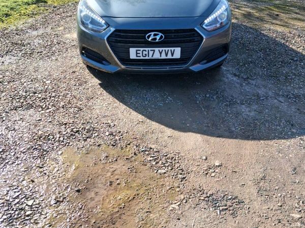 Hyundai i40 Saloon, Diesel, 2017, Silver