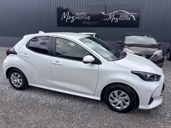 Toyota Yaris Hatchback, Petrol, 2023, White
