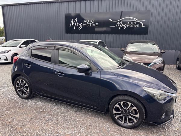 Mazda Demio Hatchback, Diesel, 2015, Blue