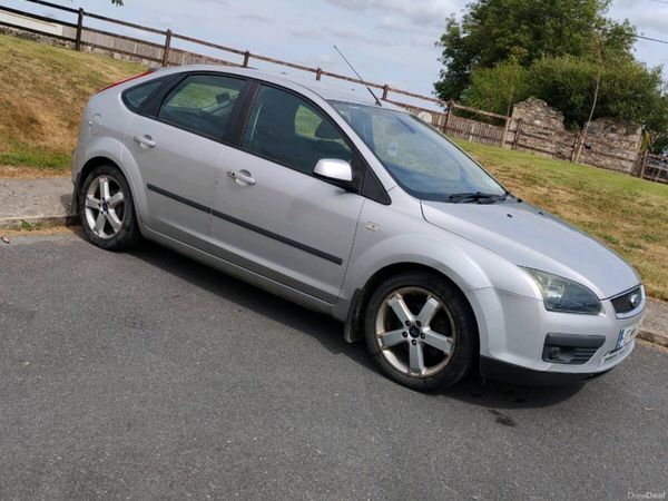 Ford Focus Hatchback, Petrol, 2007, Silver