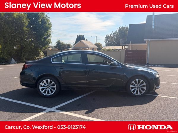 Opel Insignia Saloon, Diesel, 2015, Green