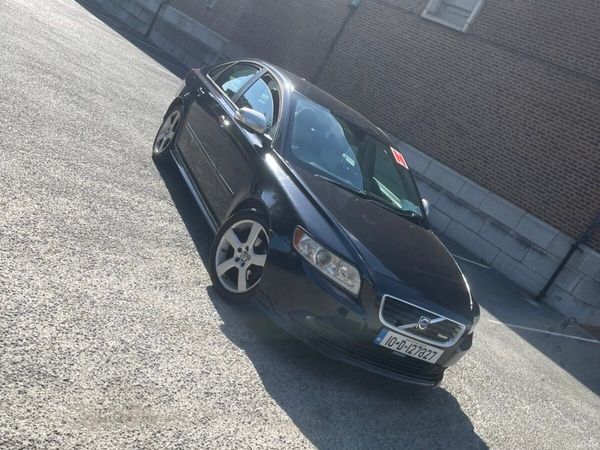 Volvo S40 Saloon, Diesel, 2010, Black