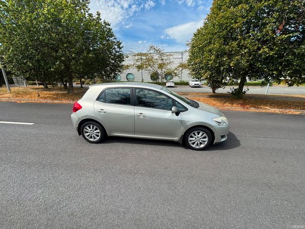 Toyota Auris Hatchback, Petrol, 2008, Silver