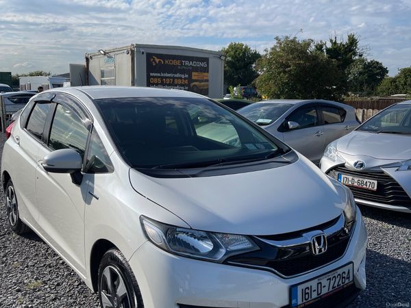 Honda Fit Hatchback, Petrol Hybrid, 2016, White