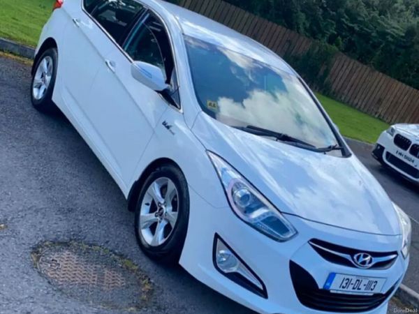 Hyundai i40 Saloon, Diesel, 2013, White