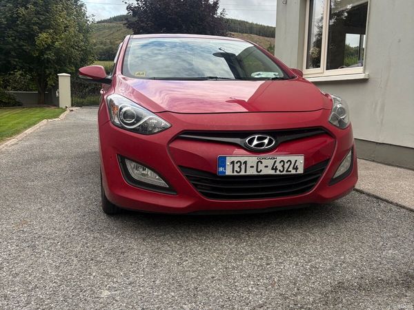 Hyundai i30 Hatchback, Diesel, 2013, Red