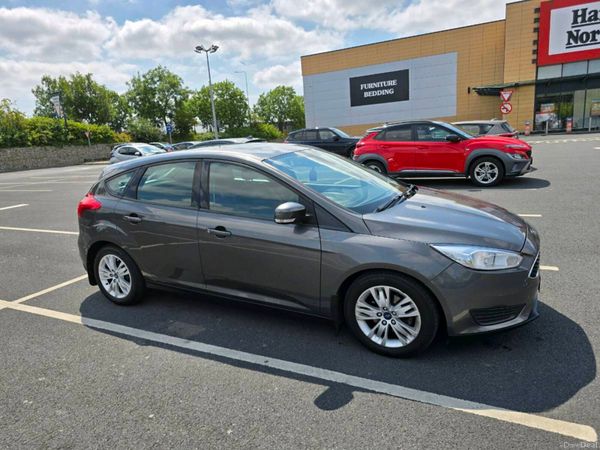 Ford Focus Hatchback, Diesel, 2016, Grey