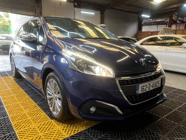 Peugeot 208 Hatchback, Petrol, 2016, Blue