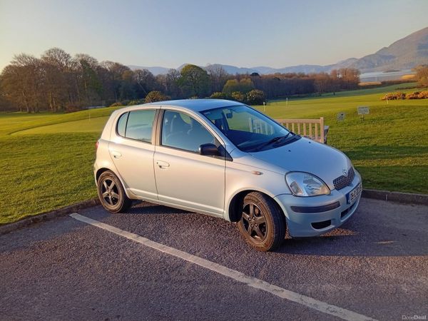 Toyota Yaris Hatchback, Petrol, 2005, Blue