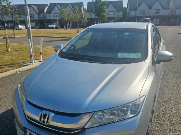 Honda Grace Saloon, Petrol Hybrid, 2015, Silver