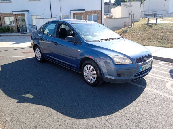 Ford Focus Saloon, Petrol, 2006, Blue