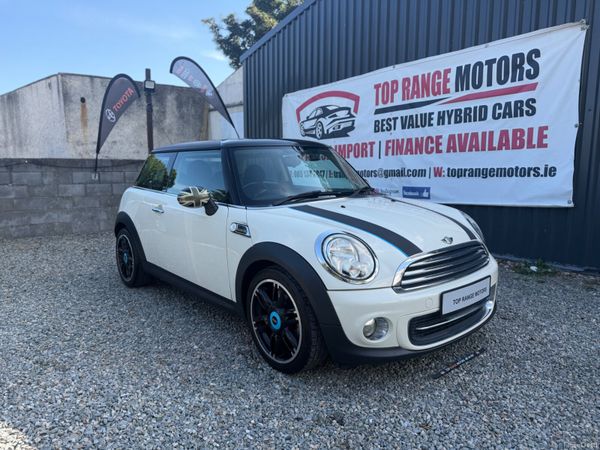 Mini Cooper Hatchback, Petrol, 2013, White