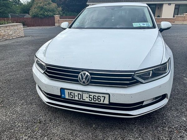 Volkswagen Passat Saloon, Diesel, 2015, White