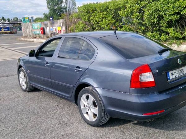 Skoda Octavia Saloon, Diesel, 2011, Grey