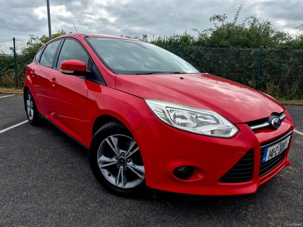 Ford Focus Hatchback, Diesel, 2014, Red