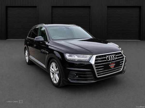 Audi Q7 , Petrol, 2016, Black