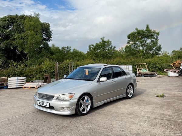 Lexus IS Saloon, Petrol, 2000, Silver