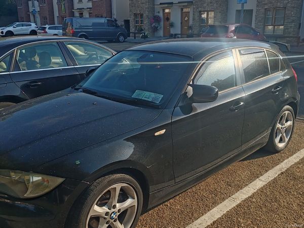 BMW 1-Series Hatchback, Diesel, 2011, Black