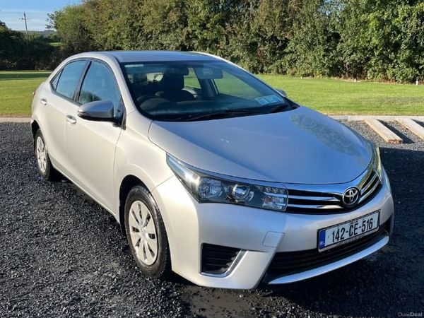 Toyota Corolla Saloon, Diesel, 2014, Silver
