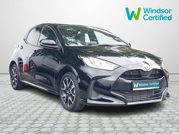 Toyota Yaris Hatchback, Petrol Hybrid, 2023, Black
