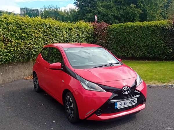 Toyota Aygo Hatchback, Petrol, 2015, Red