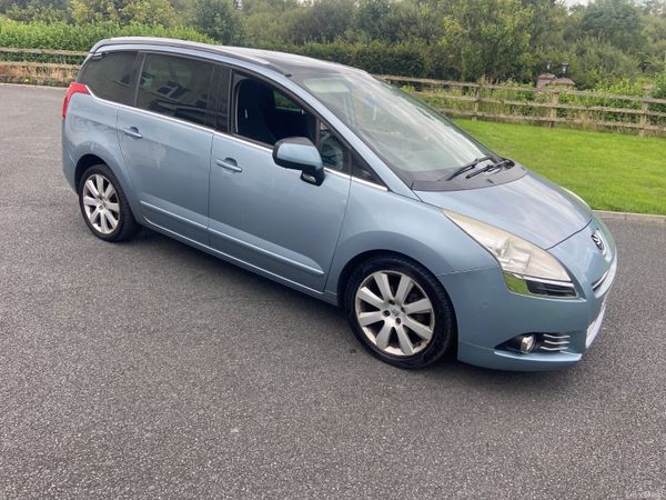 Peugeot 5008 MPV, Diesel, 2013, Blue