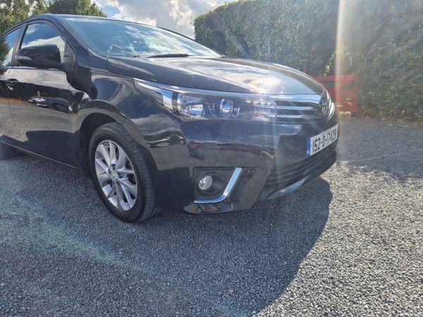 Toyota Corolla Saloon, Petrol, 2015, Black