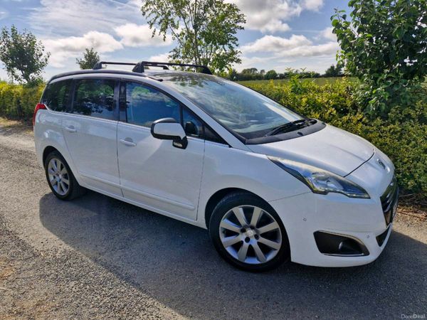 Peugeot 5008 MPV, Diesel, 2015, White
