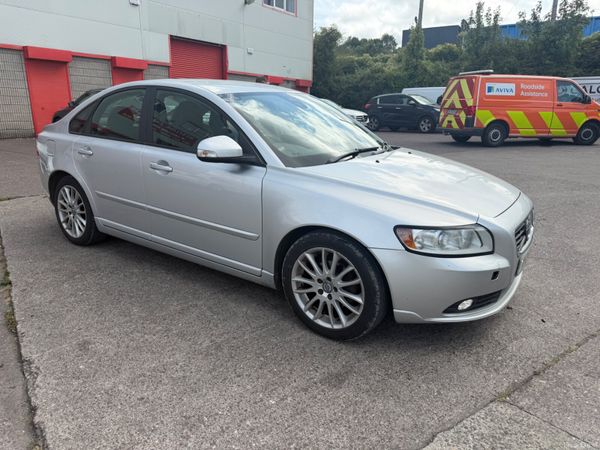 Volvo S40 Saloon, Diesel, 2011, Silver
