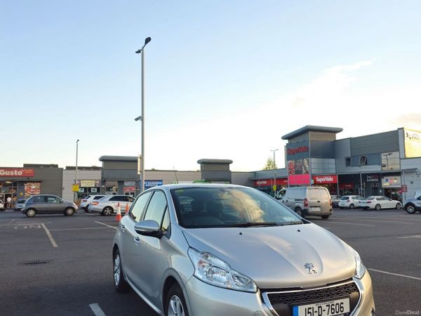 Peugeot 208 Hatchback, Petrol, 2015, Grey