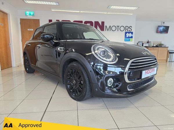 Mini Cooper Hatchback, Diesel, 2021, Black