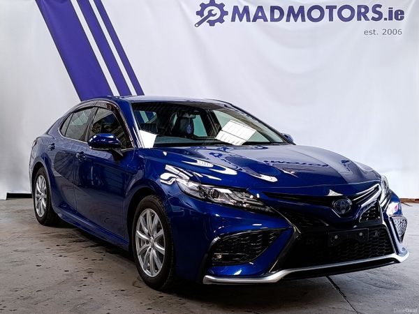 Toyota Camry Saloon, Petrol Hybrid, 2022, Blue