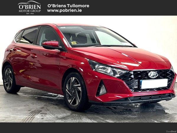 Hyundai i20 Hatchback, Petrol, 2022, Red