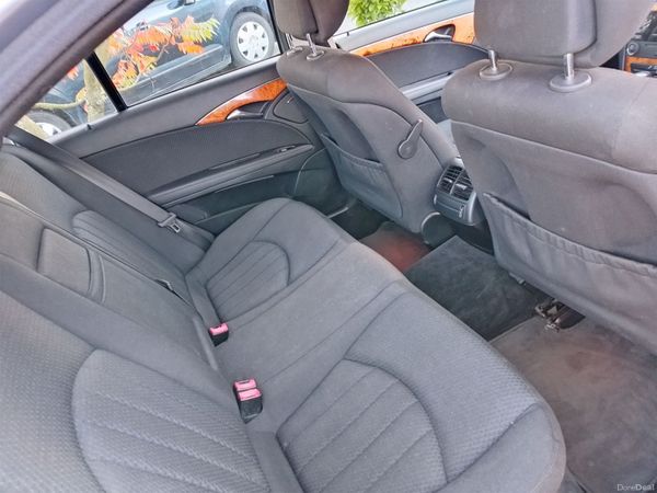 Mercedes-Benz E-Class Saloon, Petrol, 2006, Blue