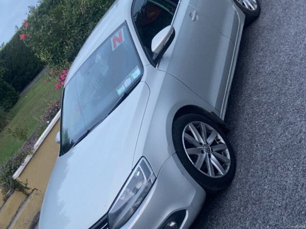 Volkswagen Jetta Saloon, Diesel, 2011, Silver