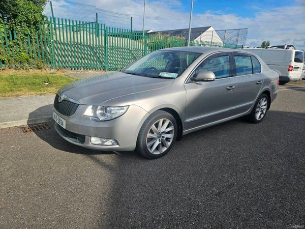 Skoda Superb Saloon, Diesel, 2010, Beige